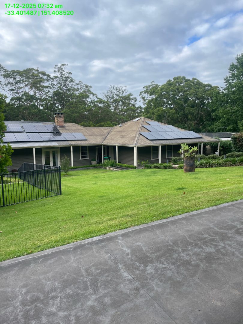 Solar panels Holgate